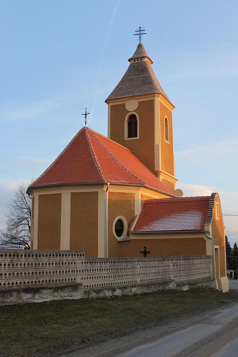 kostel Chvalatice